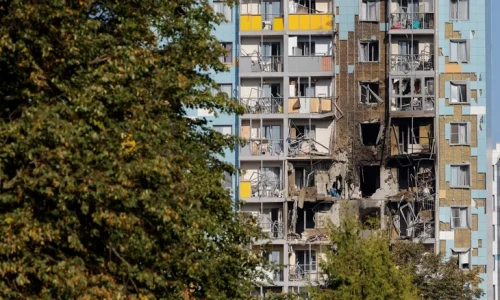 Noćni napad dronovima na Moskvu, pogođena stambena zgrada