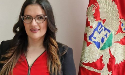 Jelena Marković: Vučićeva otvorena agresija na Crnu Goru, s klerofašističkom falangom i podanicima