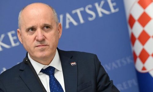 BAČIĆ: Hrvatski vojnici neće ići u Ukrajinu, Milanović je već u kampanji