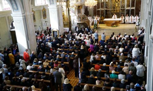 Dirljiva propovjed Generalnog ministra male braće na misi u povodu 600. obljetnice rođenja kraljice Katarine u Kraljevoj Sutjesci