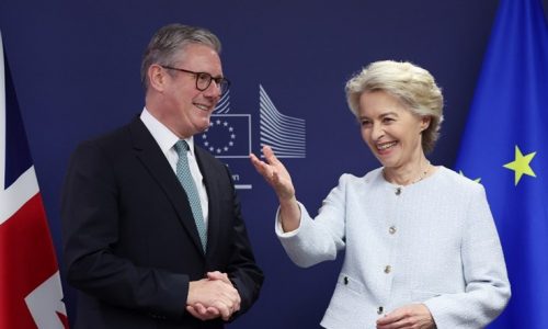 STARMER S VON DER LEYEN: “Radit ću na popravljanju odnosa V. Britanije i EU”