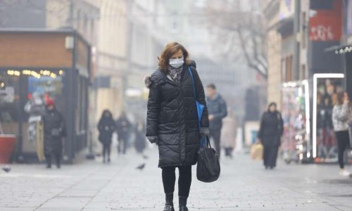 Znanstvenici dokazali da onečišćen zrak može uzrokovati autizam. Posebno pogađa nerođenu djecu