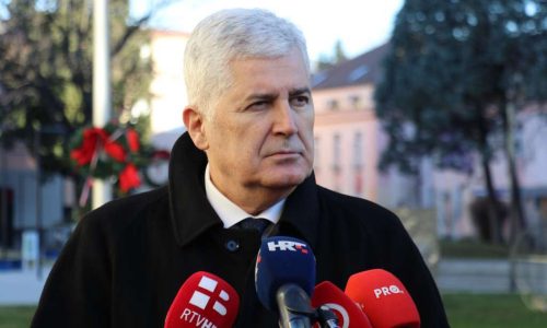 ČOVIĆ: Moramo se vratiti za europski stol