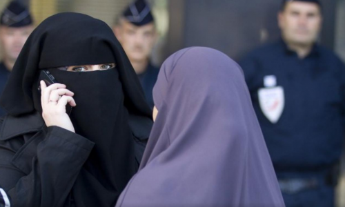 predsjednik potpisao zakon Kazahstan zabranio nošenje odjeće koja prekriva lice u javnosti