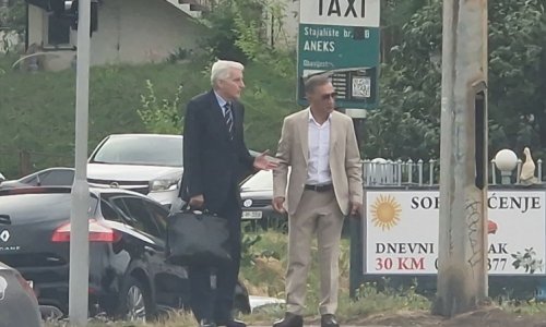 Osmica se naljutio jer ga se profesori i studenti Američkog univerziteta ne sjećaju