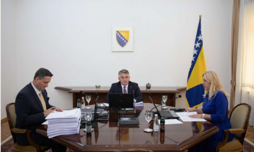Bošnjački članovi Predsjedništva preglasali srpsku članicu i usvojili Proračuna BiH