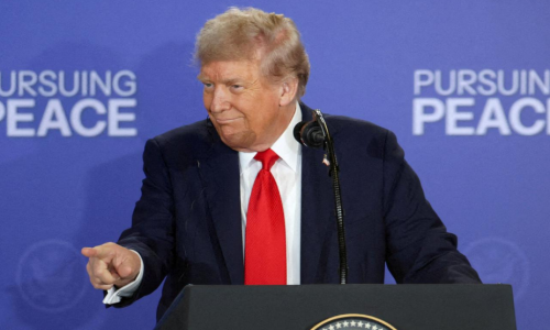 Potpuni zaokret SAD-a DONALD TRUMP POSLAO PORUKU BOSNI I HERCEGOVINI! Zaokret u pristupu SAD-a prema BiH