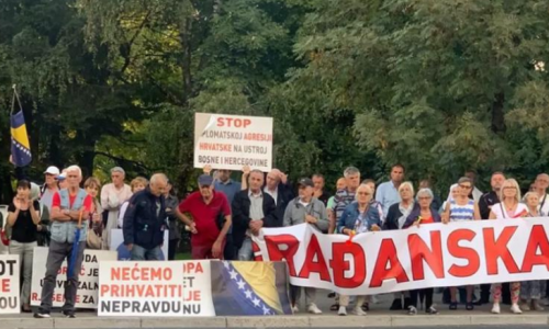 Drugi pišu: Kad se već prebrojavamo…  Bolje tri entiteta, nego dva vagona