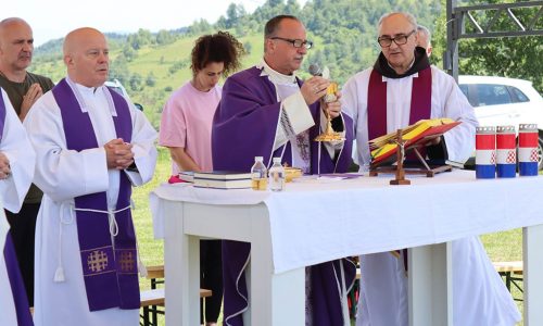 Obilježena 33. obljetnica stradanja i progona Hrvata travničkog kraja