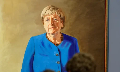 Angela Merkel se vraća u Ured kancelara – na portretu
