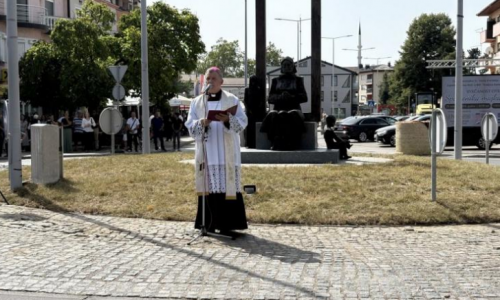 Odžak  Proslava patrona i blagoslov „Spomenika majkama Posavine“