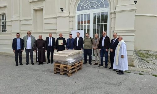 Zagreb – Blagoslovljen kamen temeljac za Memorijalni centar Hrvata u Novoj Biloj