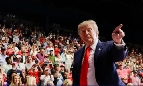 Sud naložio Trumpu da prestane prijetiti kaznenim progonom izbornih dužnosnika