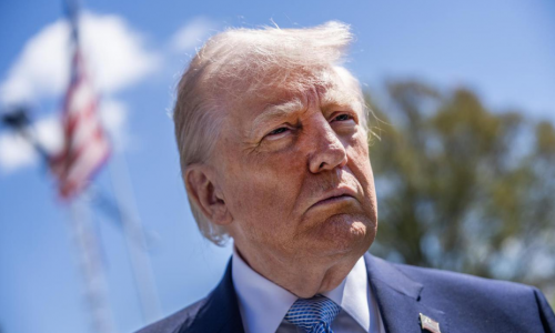 Podrška mu pala na povijesni minimum, pa zaoštrio retoriku: Trump udario po migrantima i suparnicima