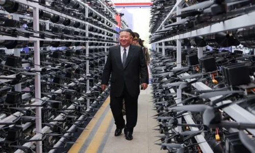 Kim Jong-un želi “apsolutnu superiornost” u tehnologiji dronova